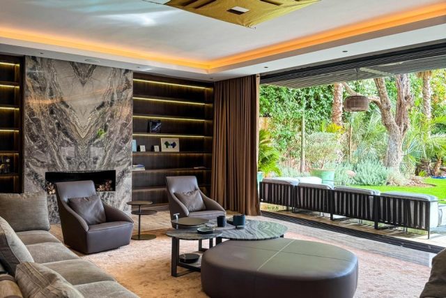 Magnfique villa de standing de plain pied  à louer meublée , au sein du resort golfique d’Al Maaden